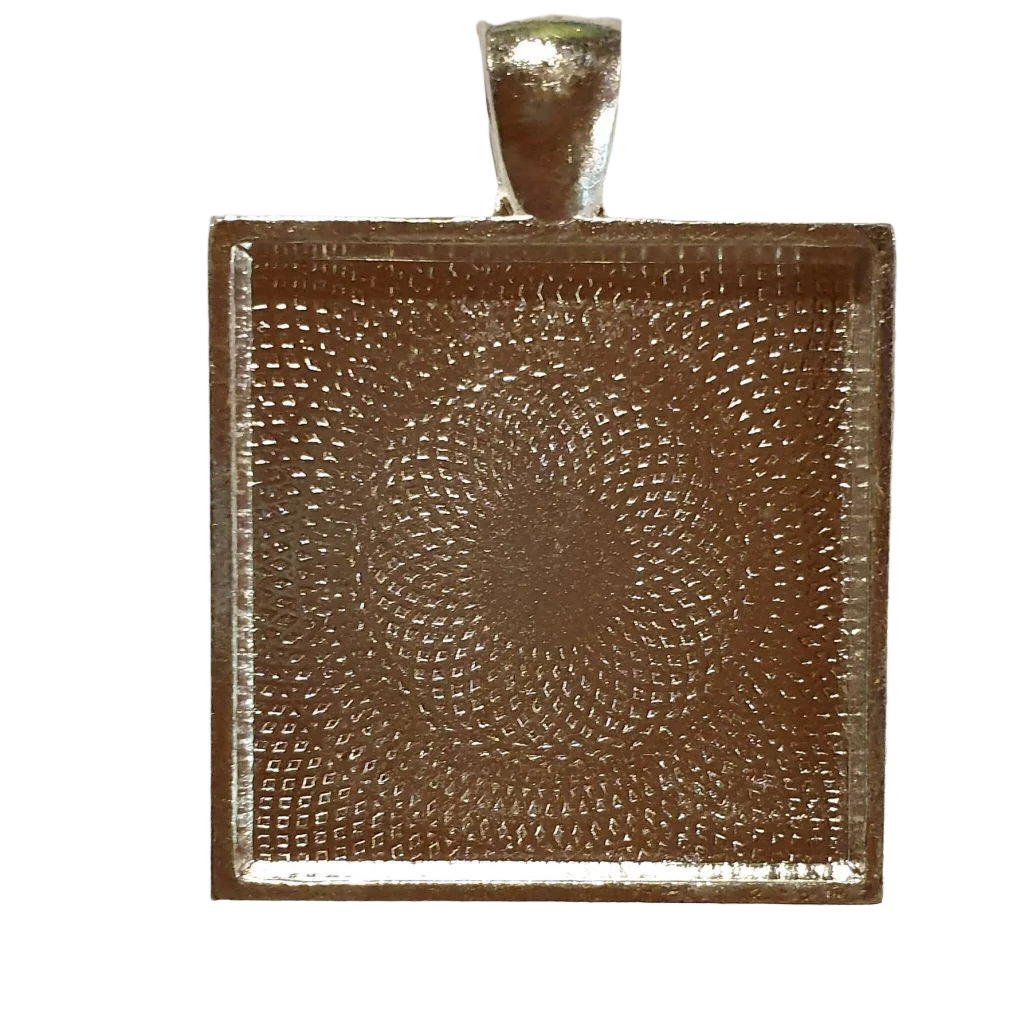 Silver plated pendant square 2.8cm